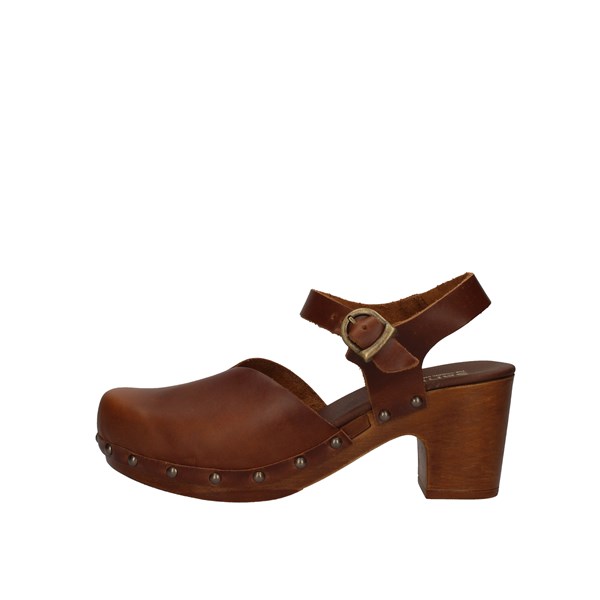 Sanita Sabot Brown