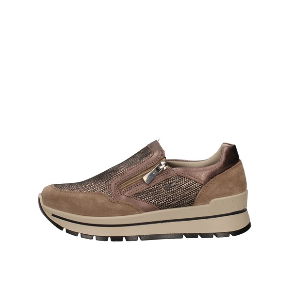 Igi e Co Slip on mud